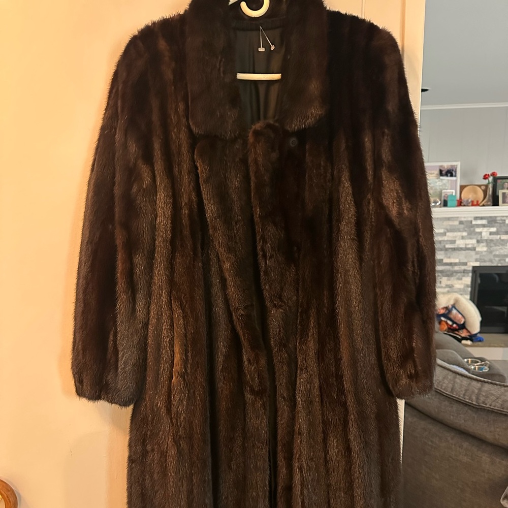 Elegant Brown Fur Coat